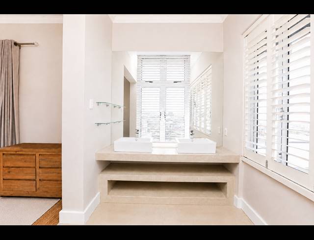 2.5 BEDROOM APARTMENT FOR SALE IN ESSENWOOD
